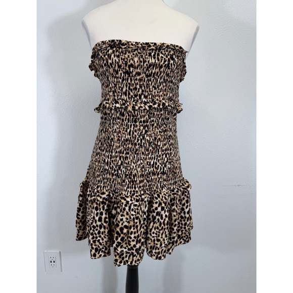 American Eagle Outfitters Dresses & Skirts - American Eagle Leopard Print Smocked Ruffle Strapless Boho Festival Mini Dress M